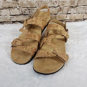 EUC Vionic 'Paros' Cork Sandals
